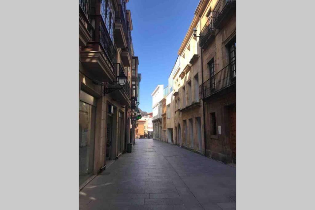 Ferienwohnung Apartamento En Pleno Centro Catedral Oviédo Exterior foto
